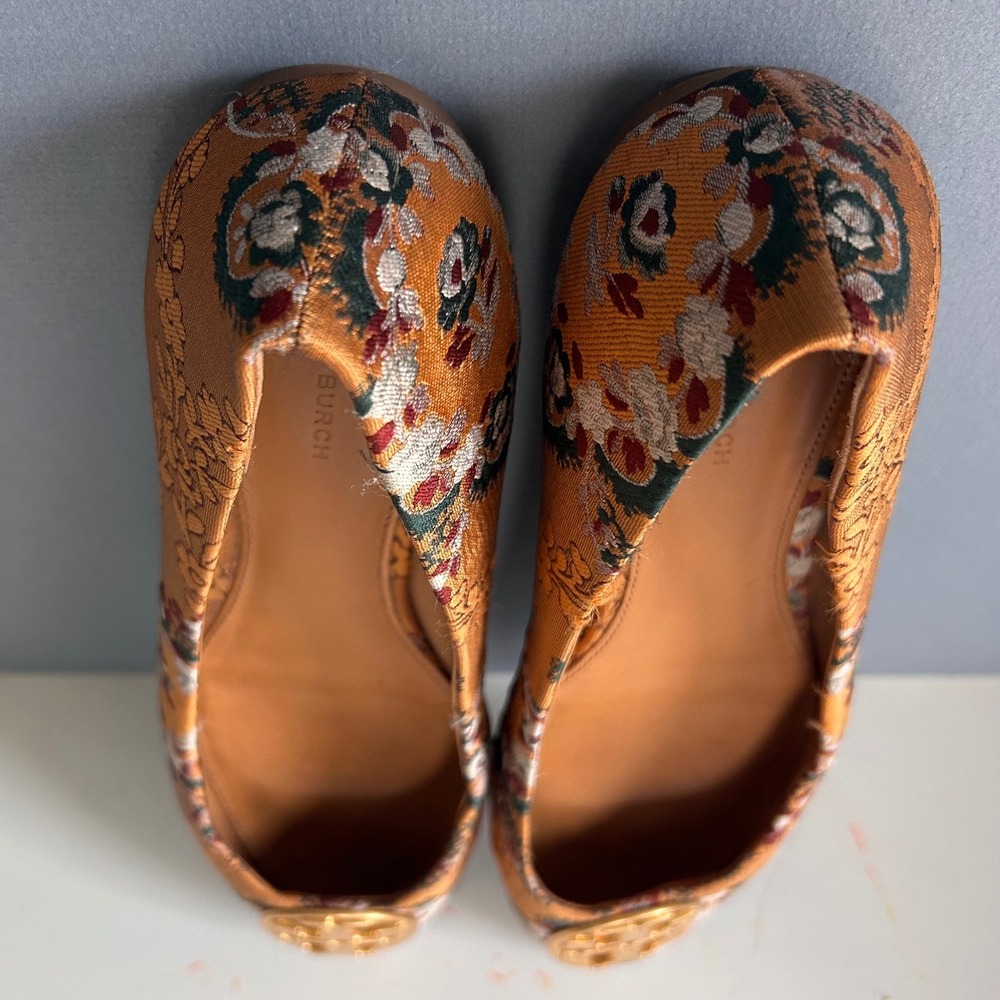 Tory Burch Chelsea Ballet Flats Size 9.5 Sunset Bonfire Brocade Gold Floral - Picture 7 of 12